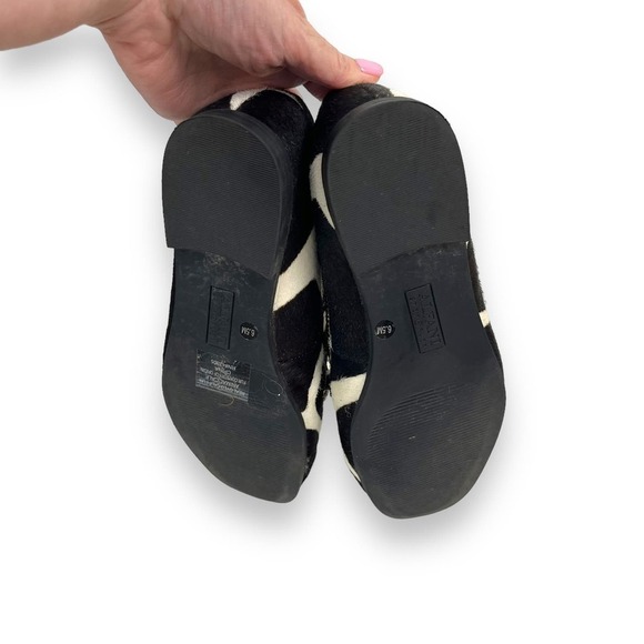 Alfani Shoes Womens 6.5 Black White Calf Hair Loafers Brass Horse Bite Clasp - Picture 8 of 12